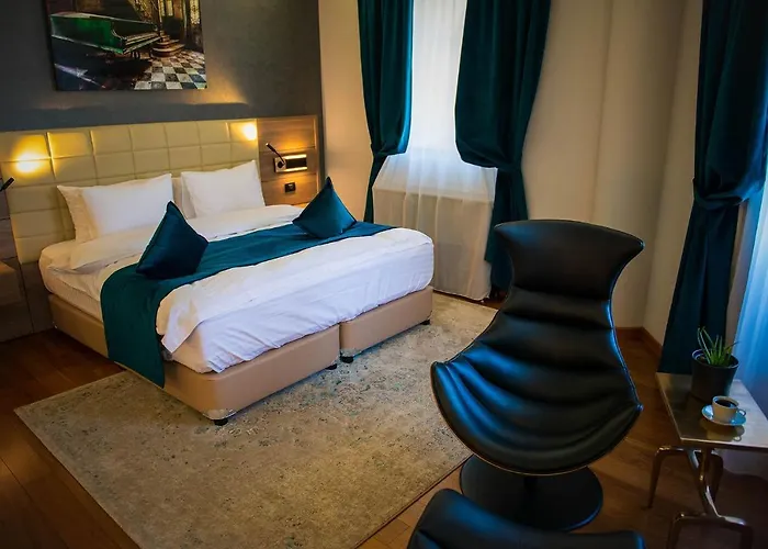 Hotel Casa Hrisicos 4*