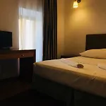 Casa Hrisicos 호텔 4*