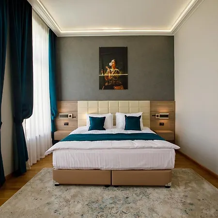 Casa Hrisicos Hotel 4*