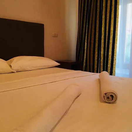 Casa Hrisicos Ξενοδοχείο 4*